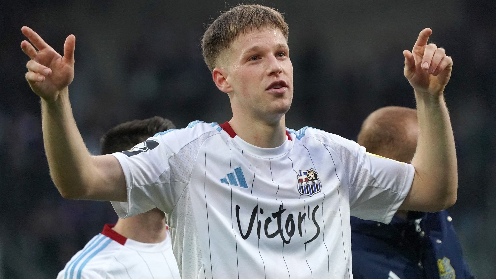 Joel Bichsel of 1. FC Saarbruecken 