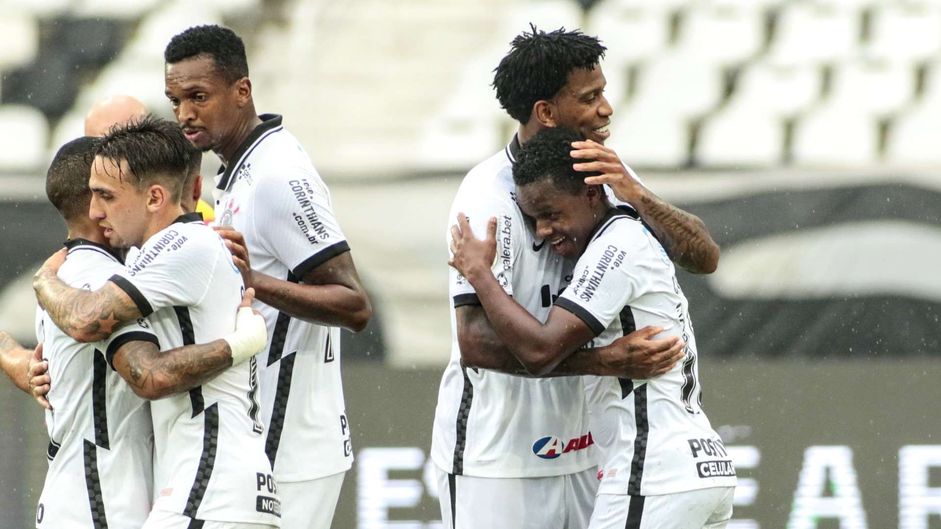 Cazares e Gil Botafogo Corinthians Brasileirão 27122020