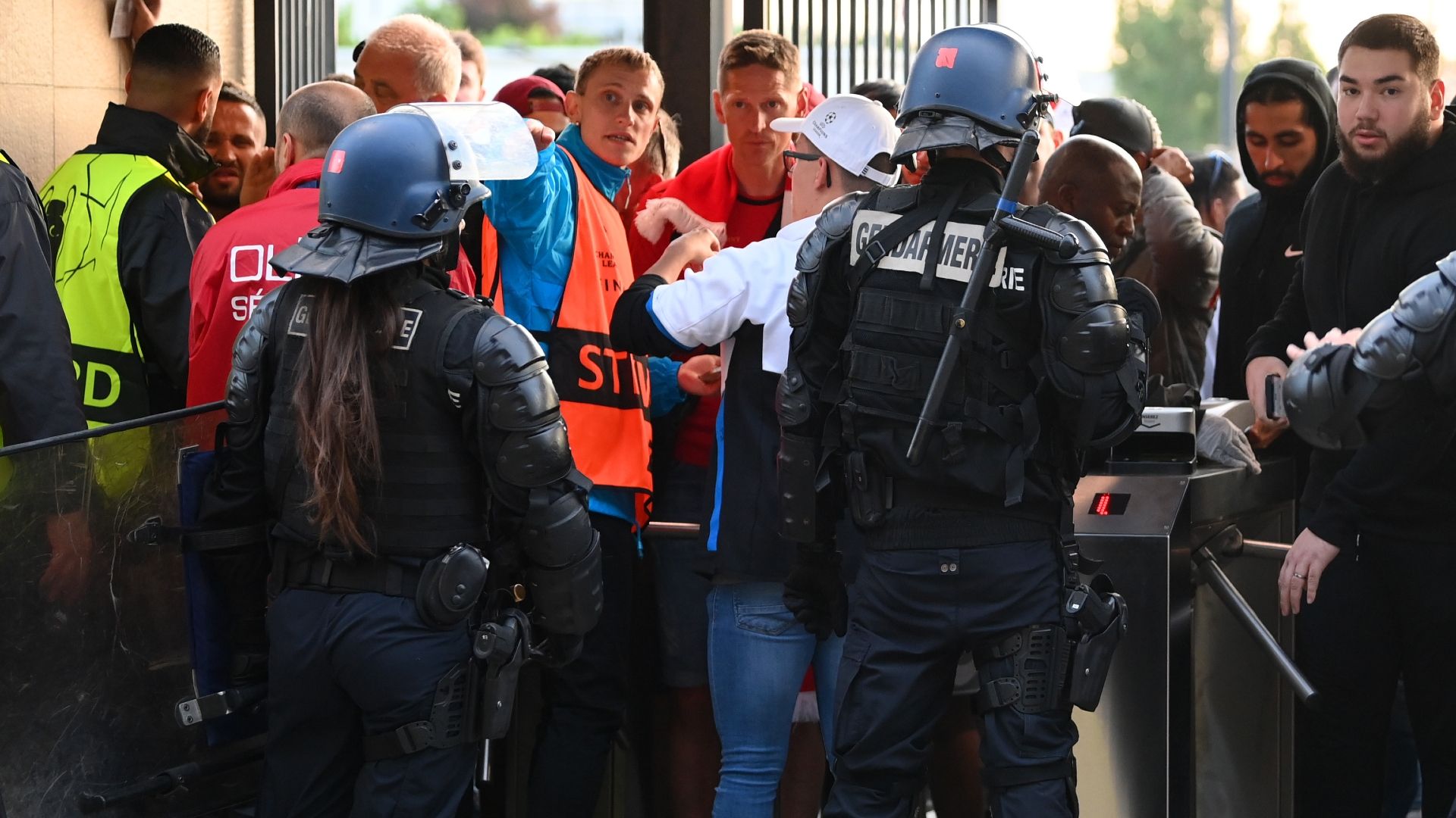 Stade de France police Champions League final