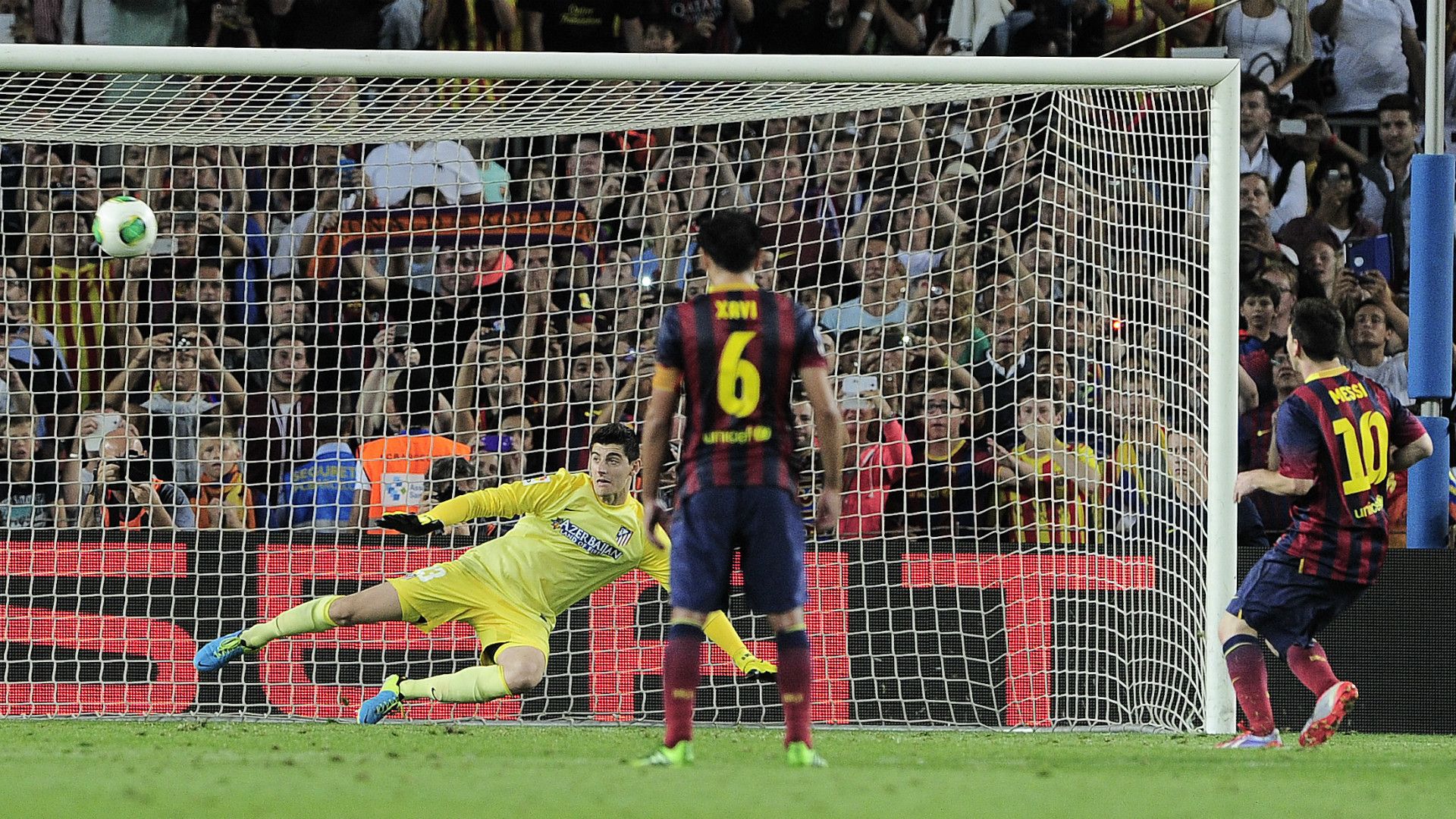 Lionel Messi Xavi Courtois Barcelona Atletico Madrid 280813
