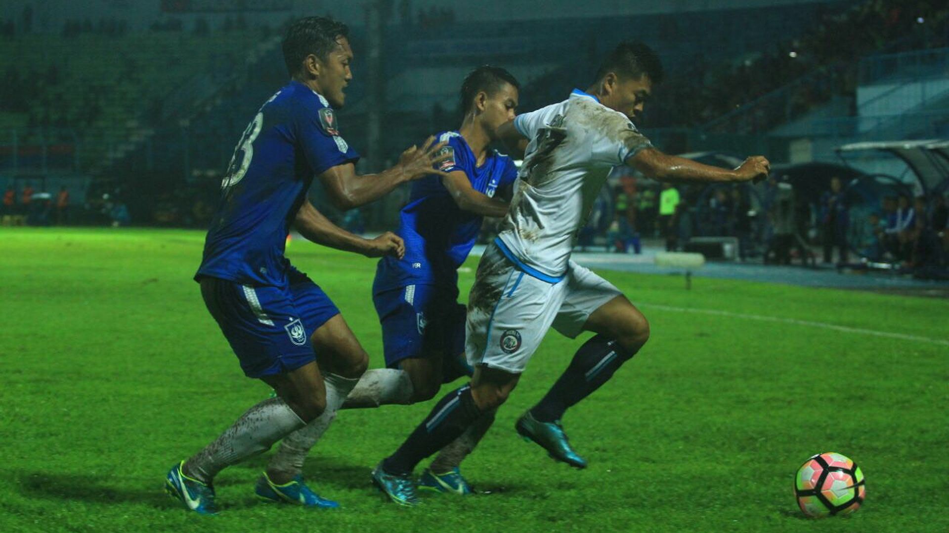 Jefri Kurniawan - Arema FC & Gilang Ginarsa - PSIS