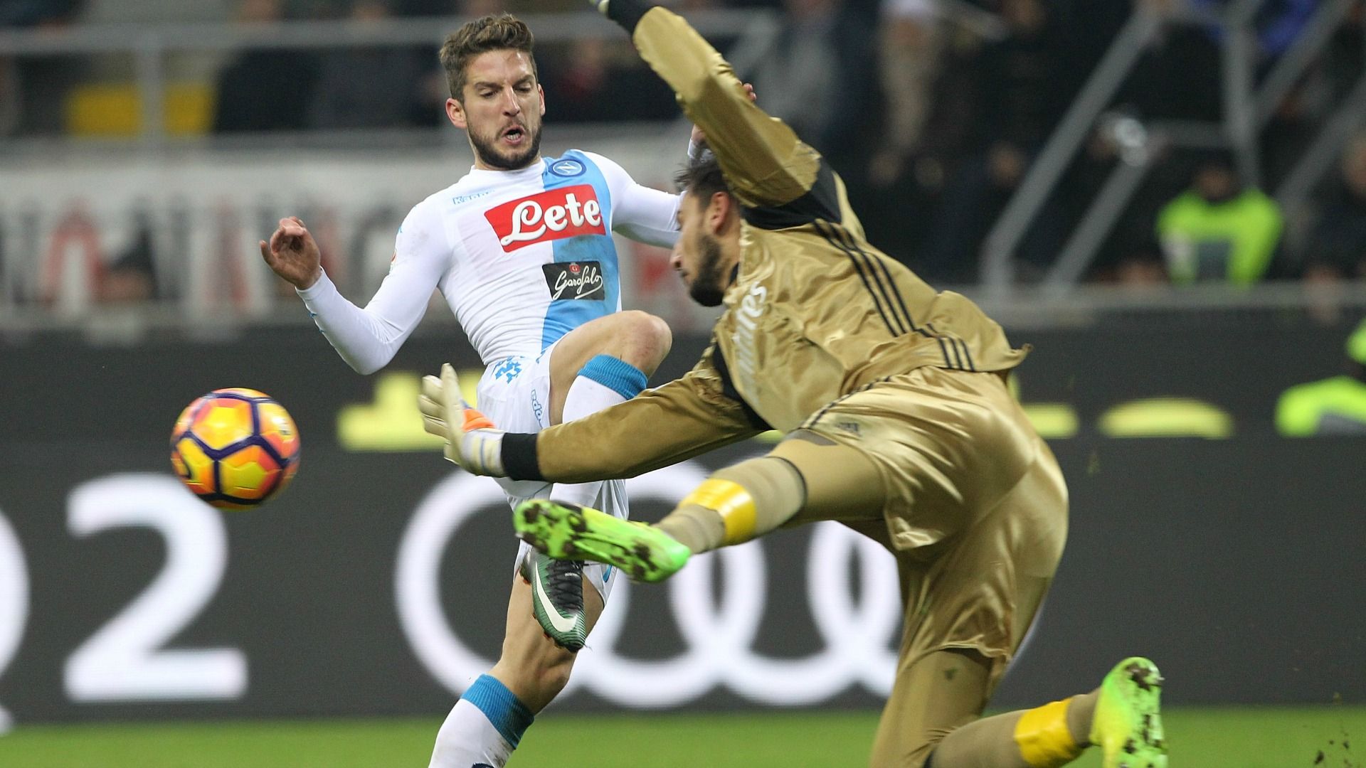 Gianluigi Donnarumma Dries Mertens Milan Napoli Serie A