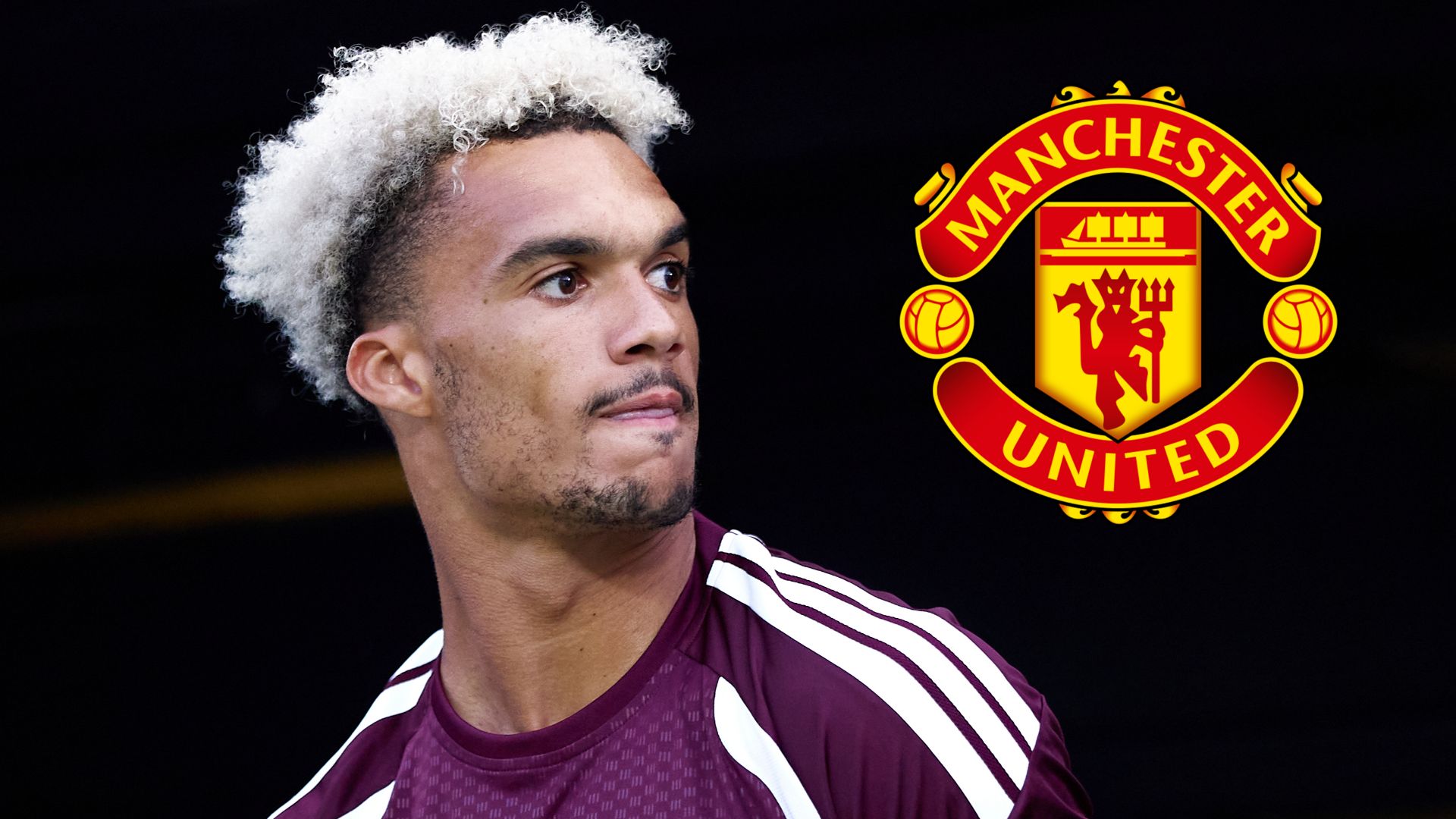 Antonee Robinson Manchester United crest 2026