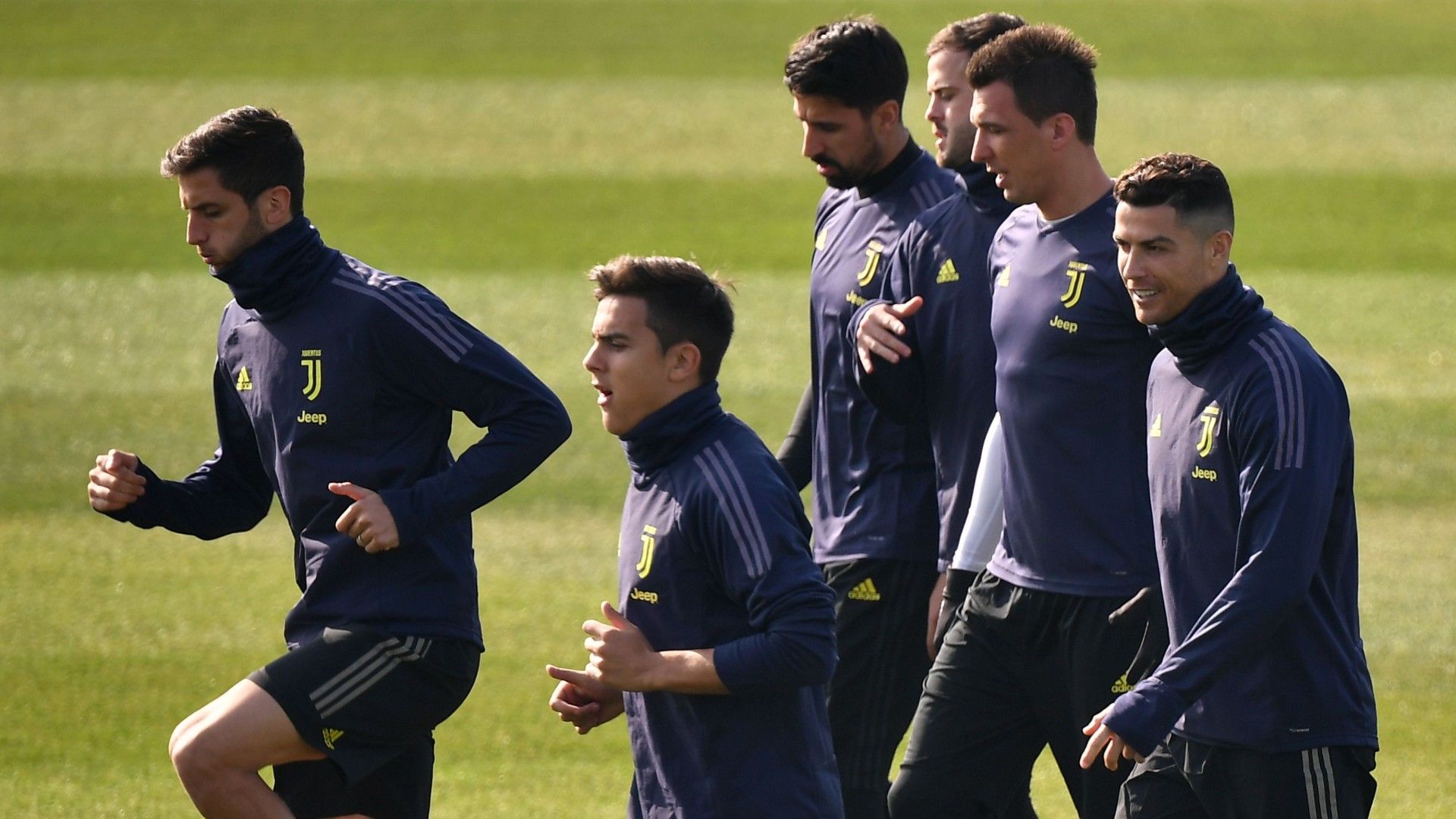 Cristiano Ronaldo Dybala Bentancur Khedira Pjanic - Juventus