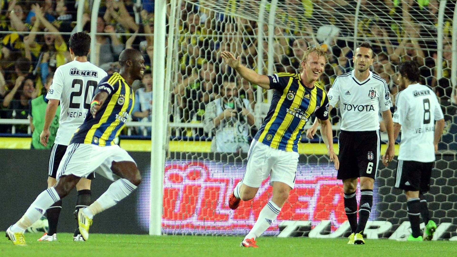 Dirk Kuyt Fenerbahce Besiktas 2012