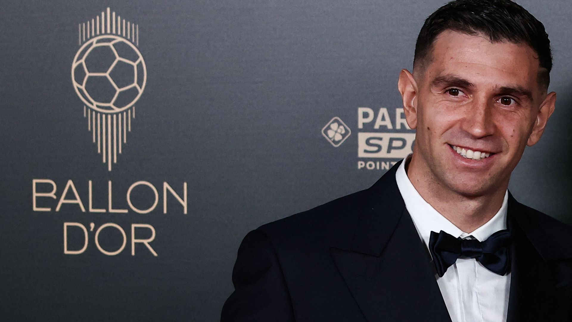 Emiliano Dibu Martinez Yashin