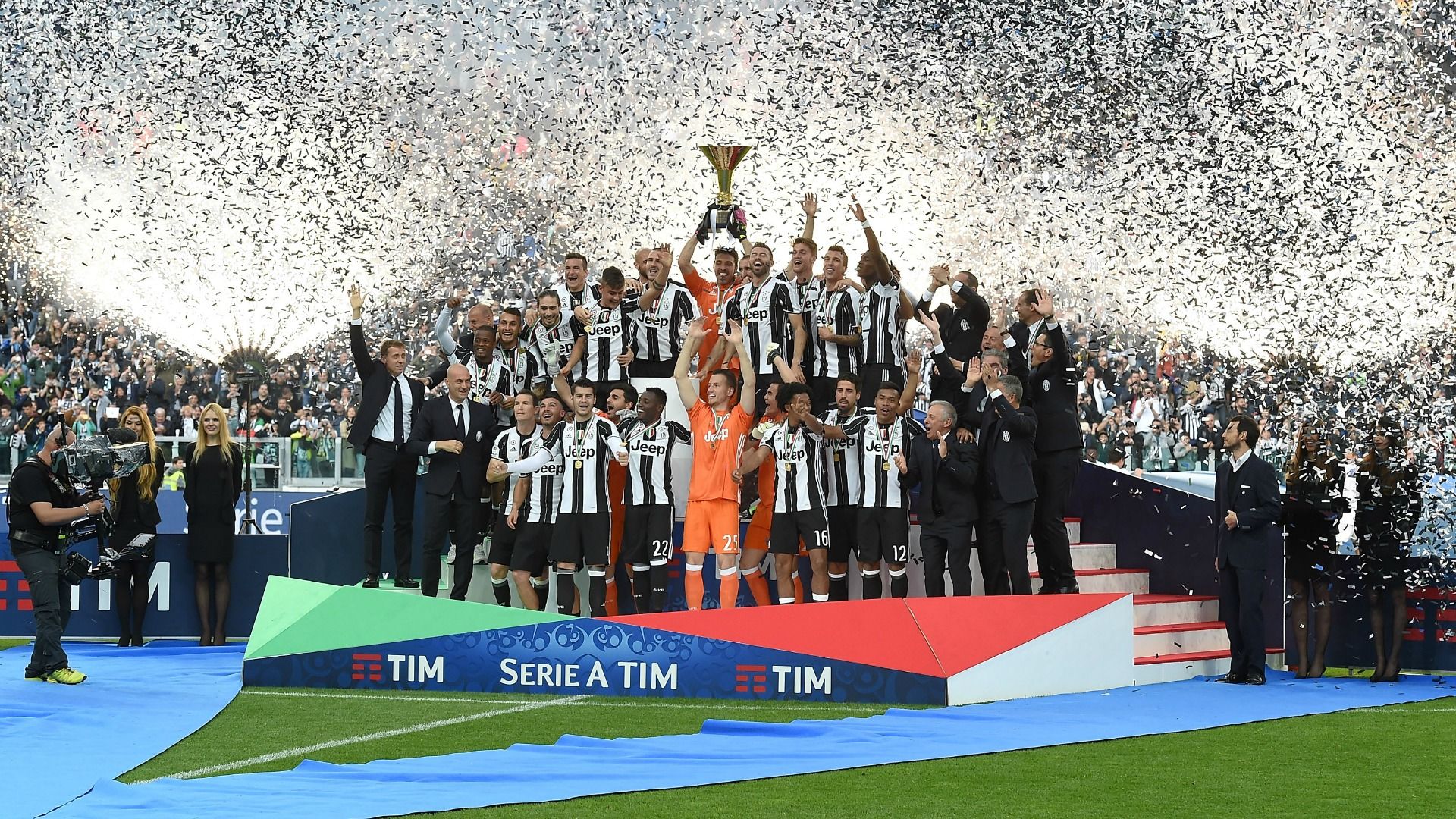 Juventus celebrate Scudetto