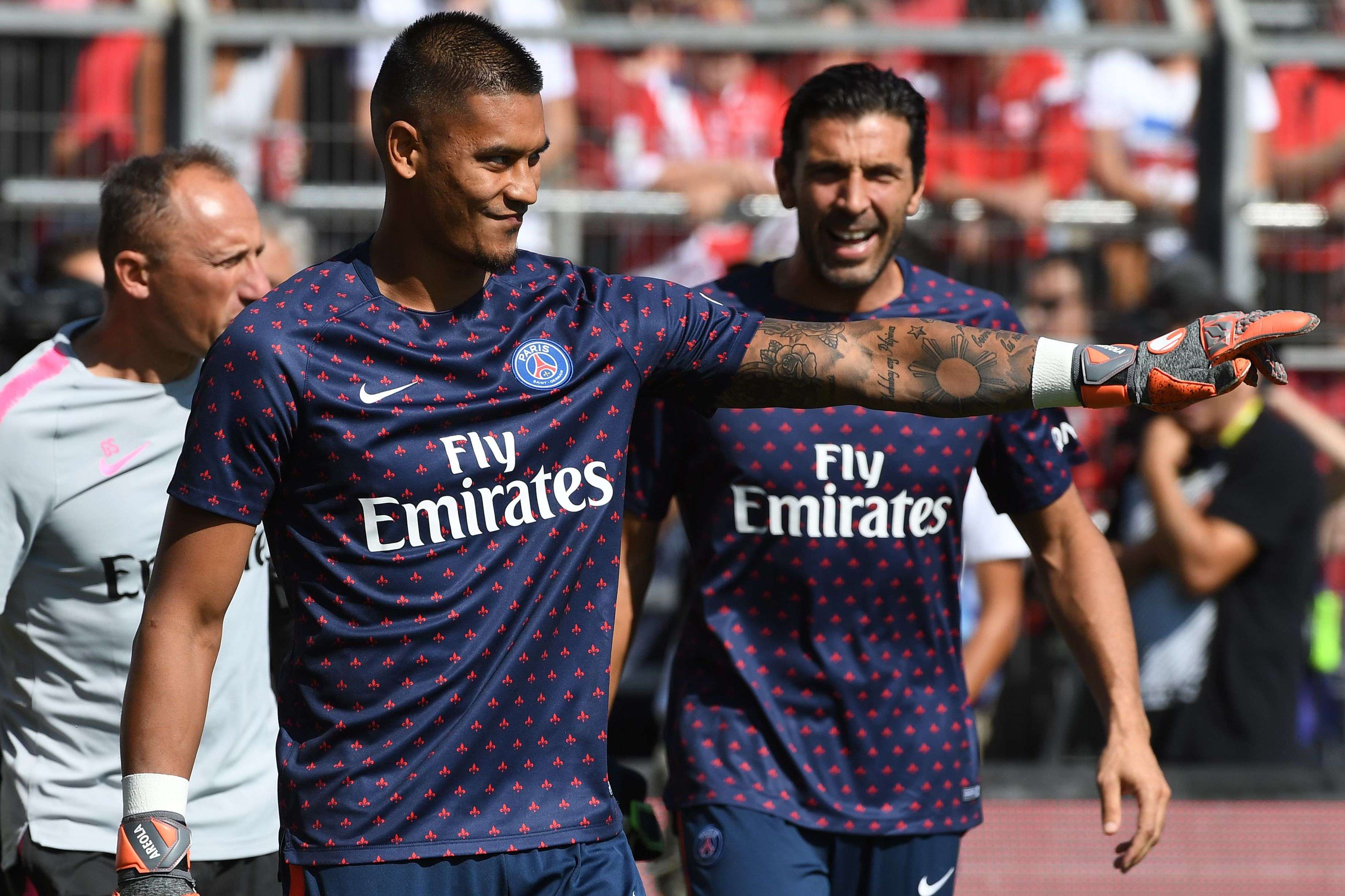 ALPHONSE AREOLA GIANLUIGI BUFFON PSG