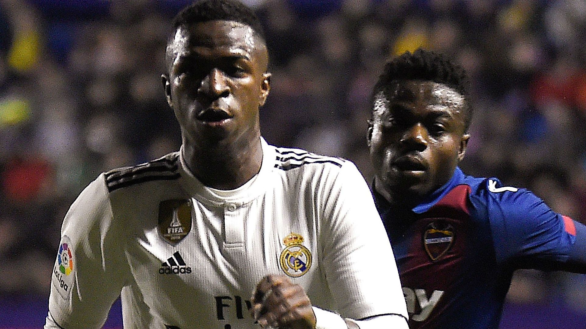 Real Madrid Vinicius Moses Simon Levante