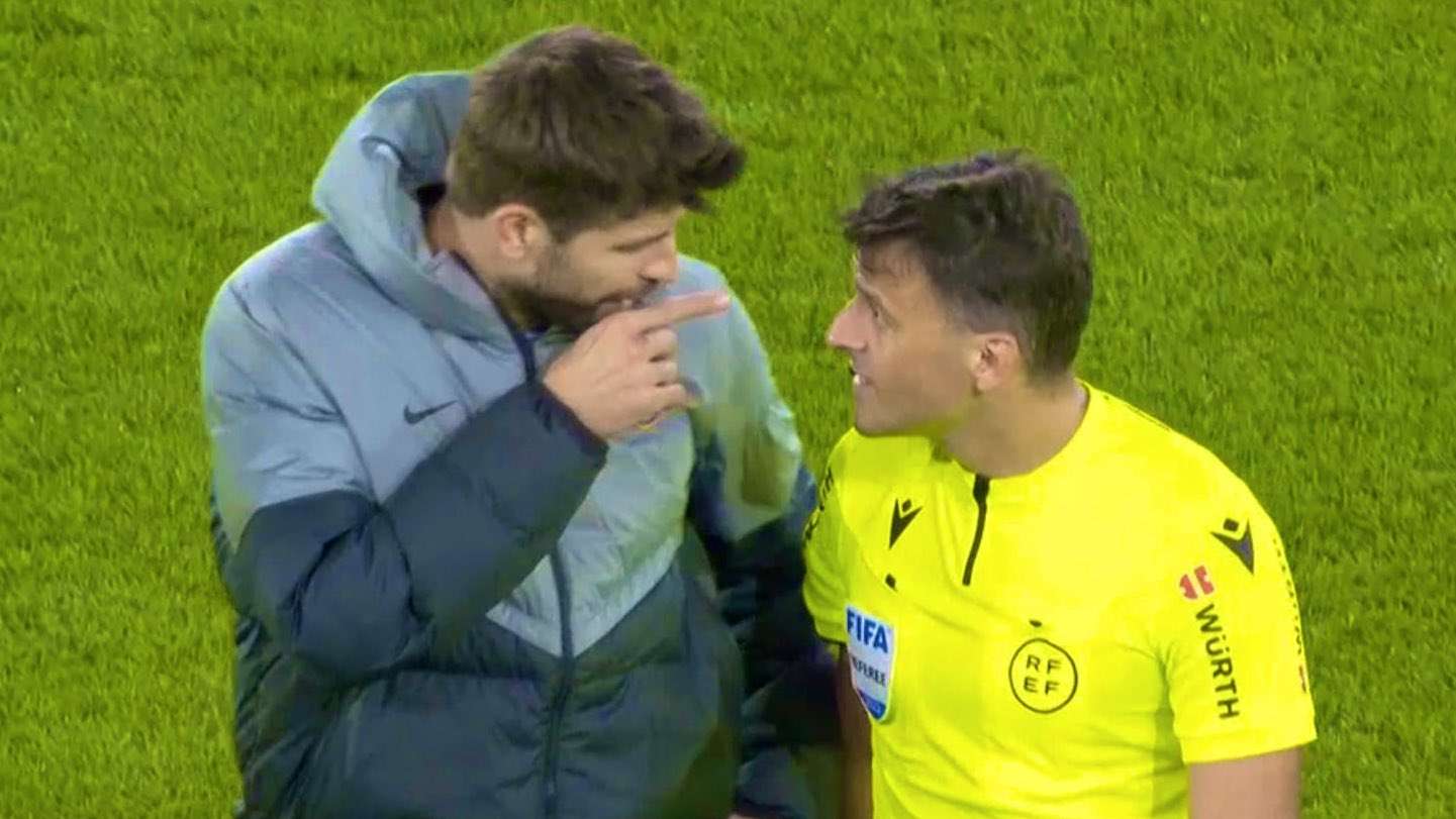 Gil Manzano, Gerard Piqué