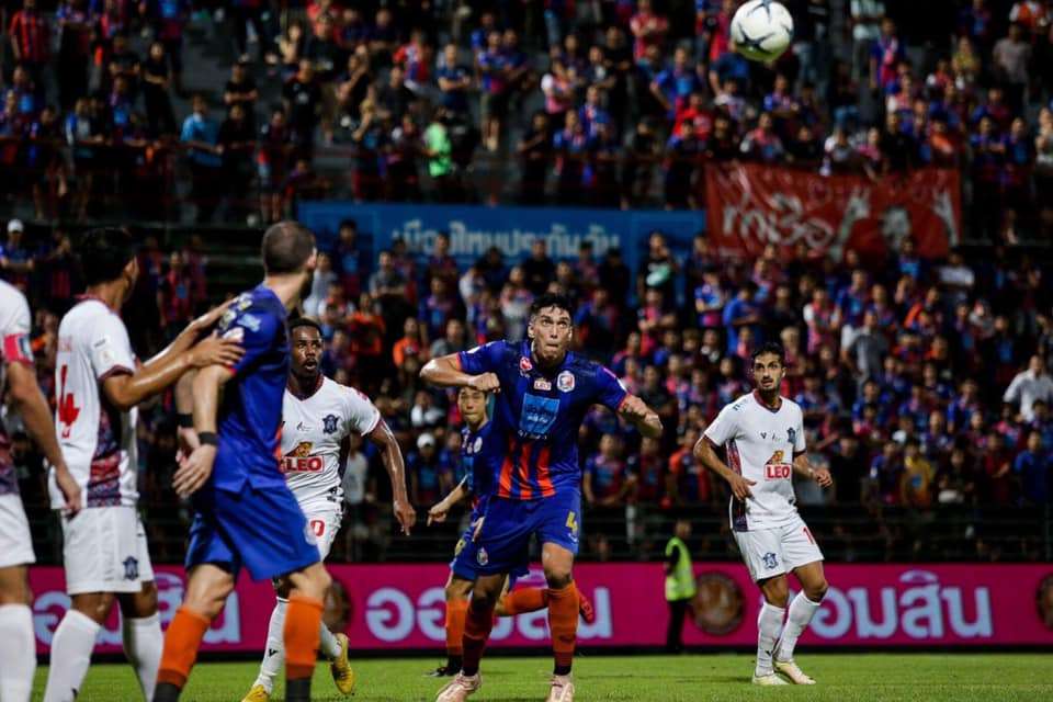 เซ็นเตอร์แบ็ค : เอเลียส ดอเลาะ