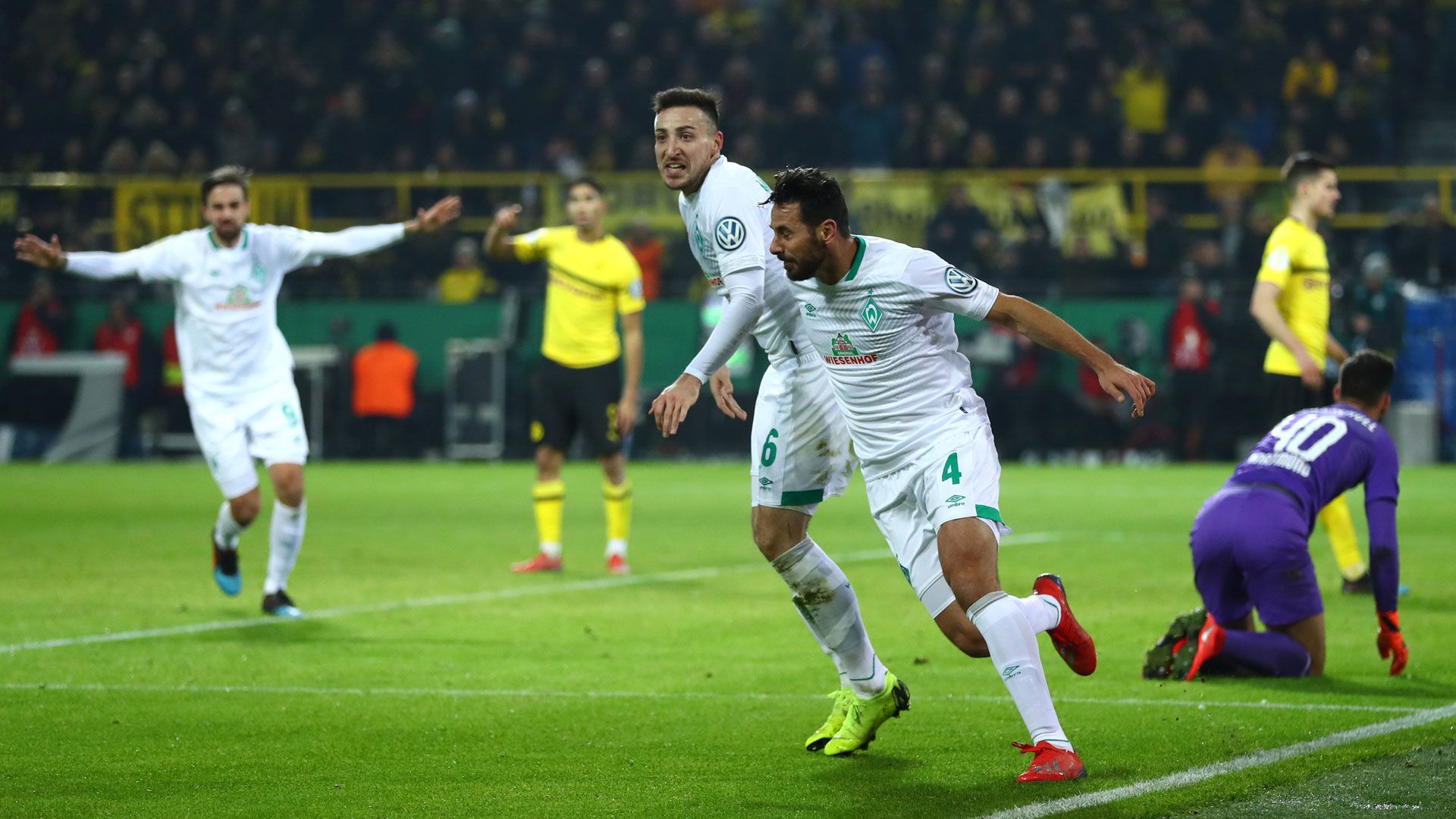 Claudio Pizarro Borussia Dortmund Werder Bremen DFB-Pokal 05022019