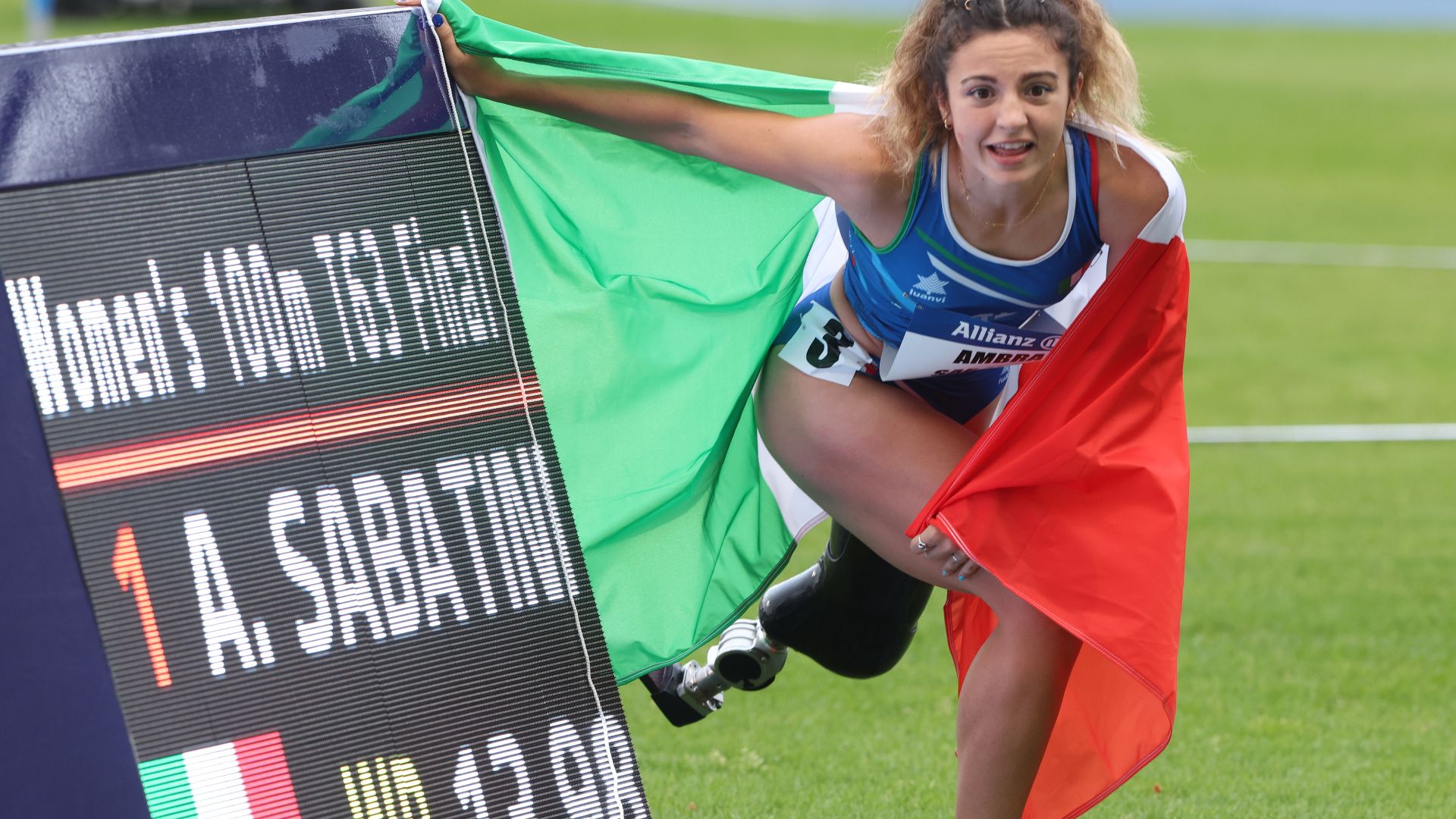 Ambra Sabatini portabandiera