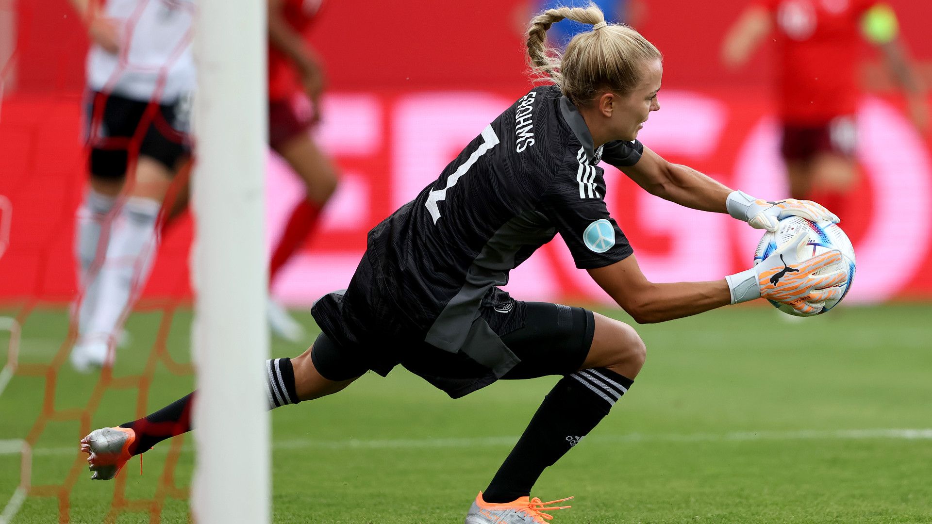 MERLE FROHMS GERMANY