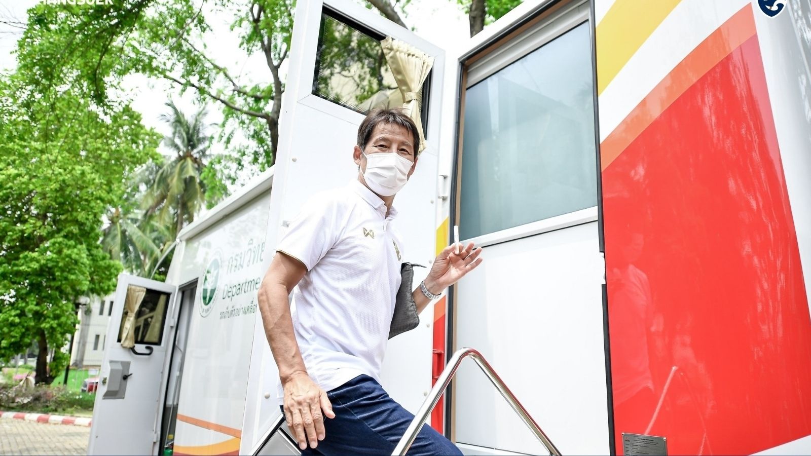 อากิระ นิชิโนะ