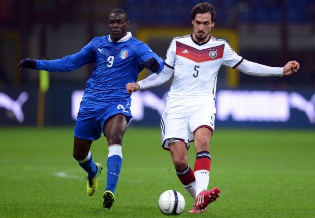 Mario Balotelli Mats Hummels Italy Germany 11152013