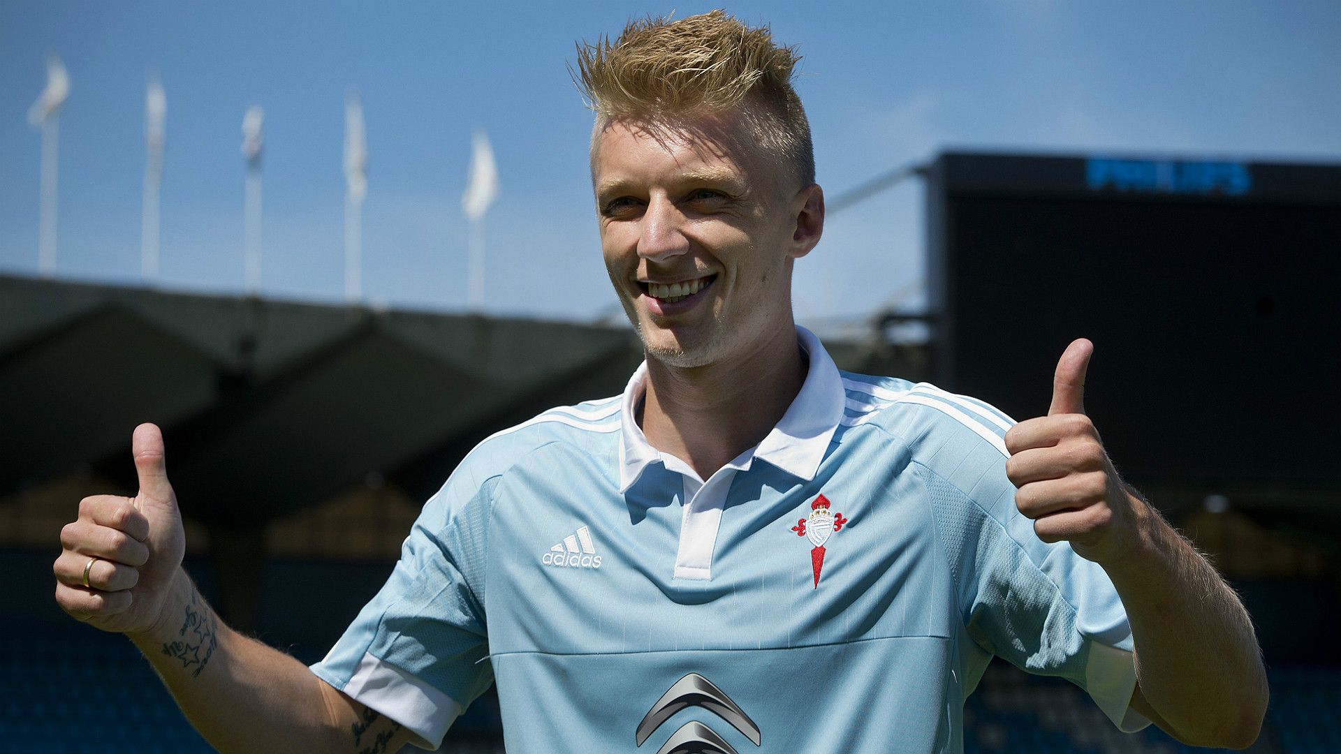 Daniel Wass Celta de Vigo Unveiling