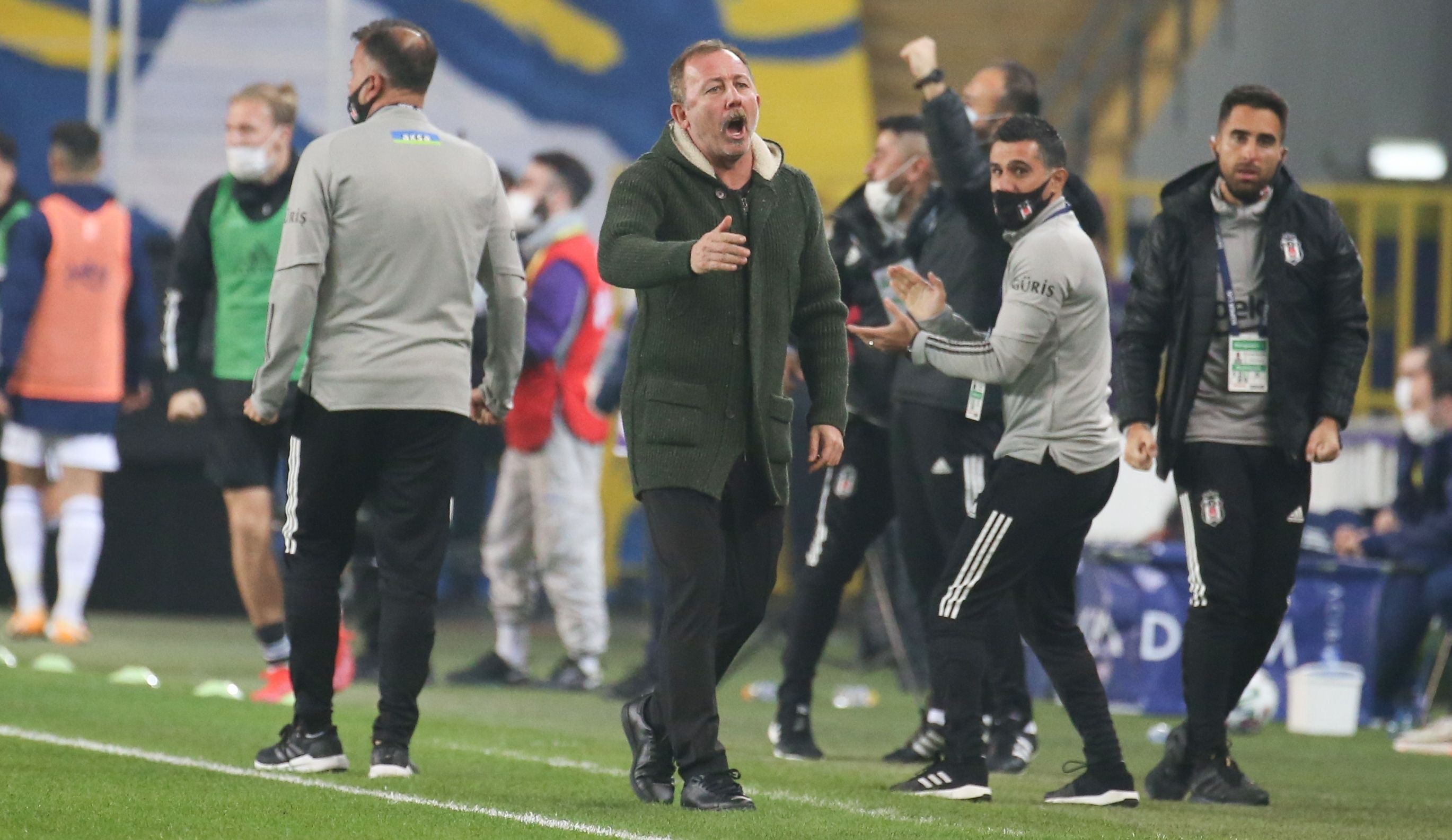 Sergen Yalcin Besiktas Coach vs. Fenerbahce 11/29/20
