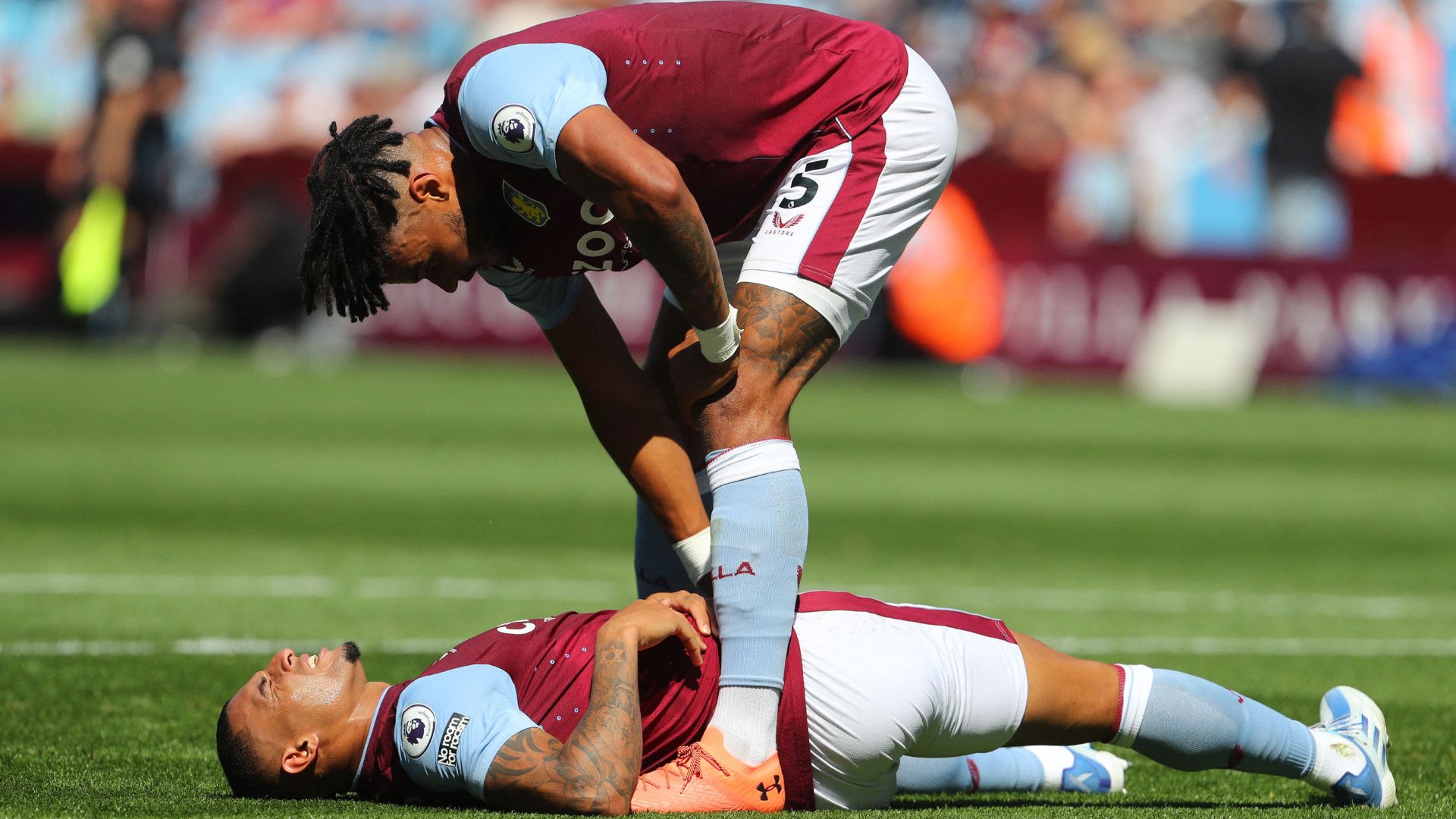 Diego Carlos injury Aston Villa Everton