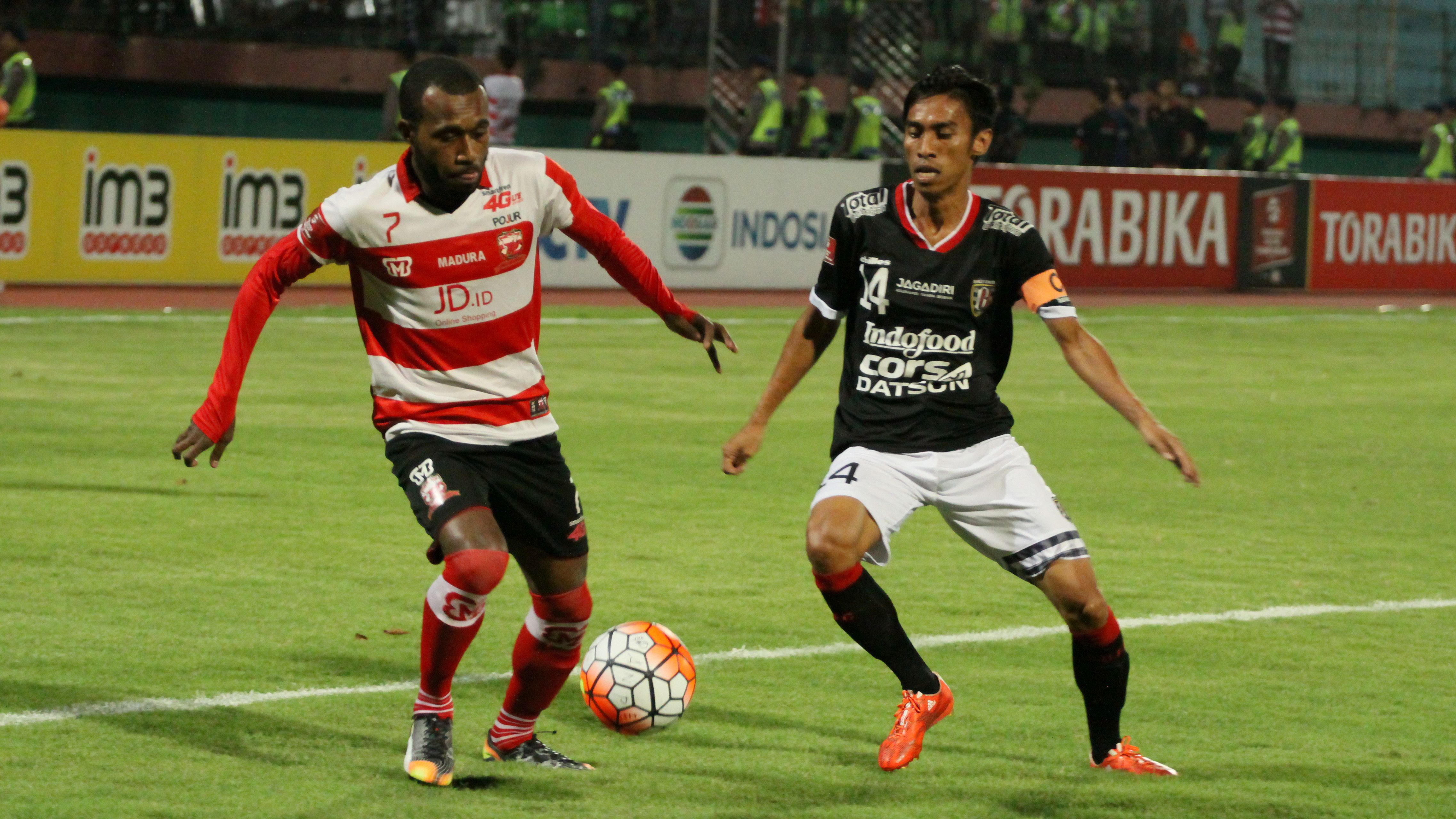 Engelberd Sani - Madura United & Fadil Sausu - Bali United Pekan Ketujuh