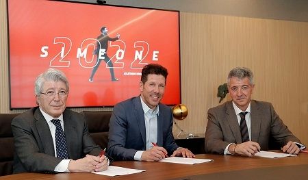 아틀레티코 마드리드와 2022년까지 계약을 연장한 시메오네 감독. 사진=게티이미지