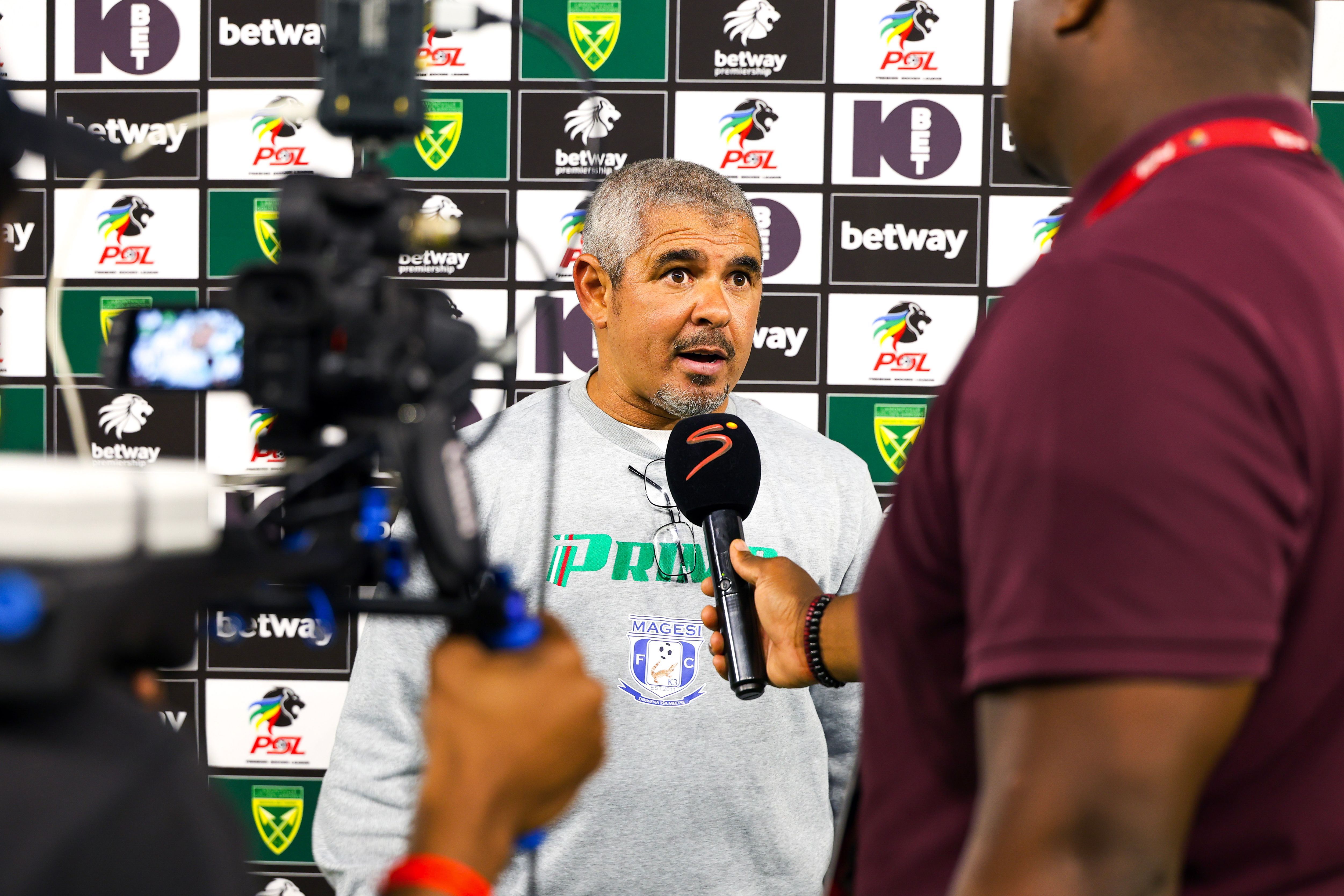 Clinton Larsen, Magesi FC