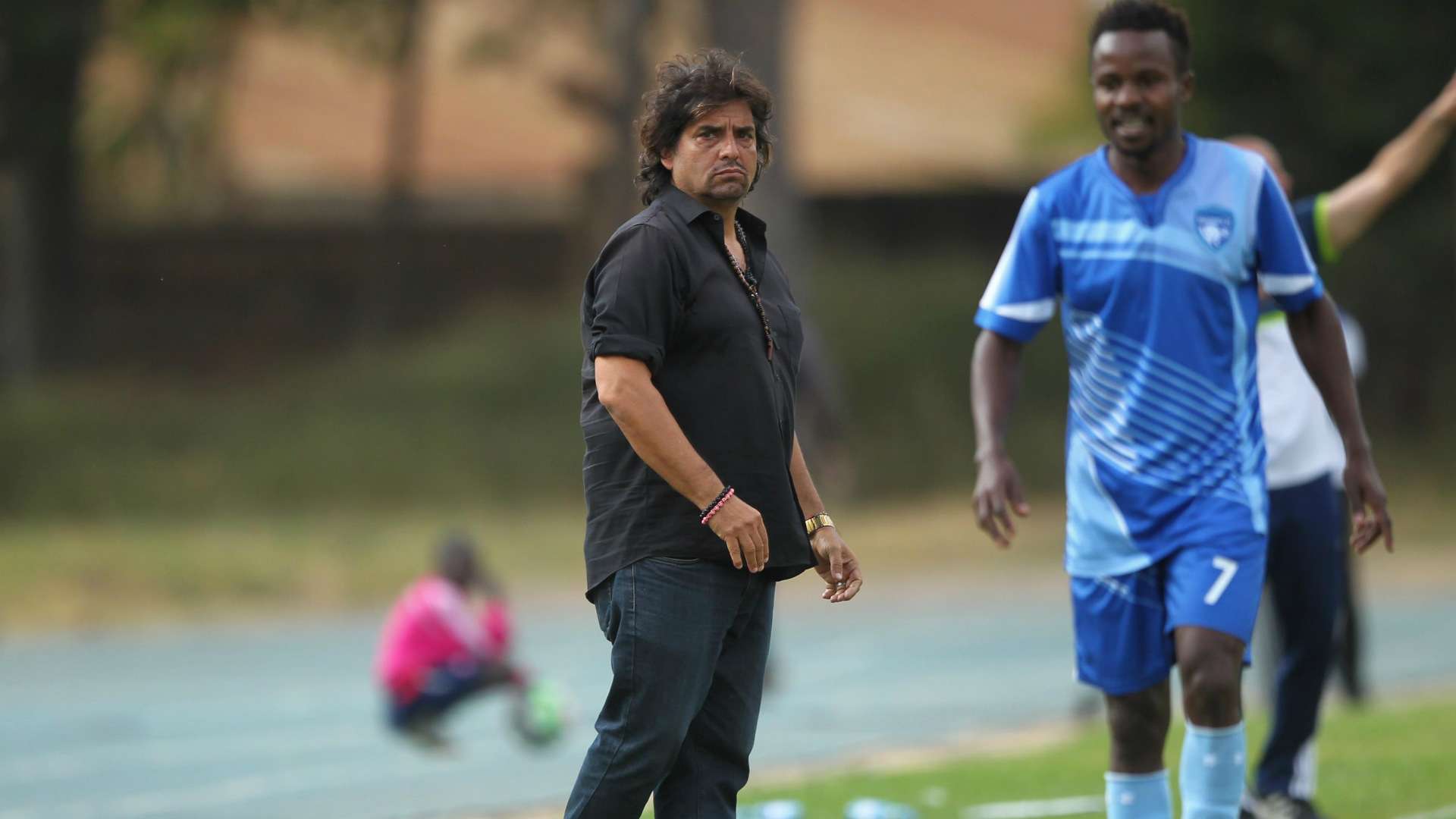 Rodolfo Zapata of AFC Leopards and Timonah Wanyonyi of Nakumatt.