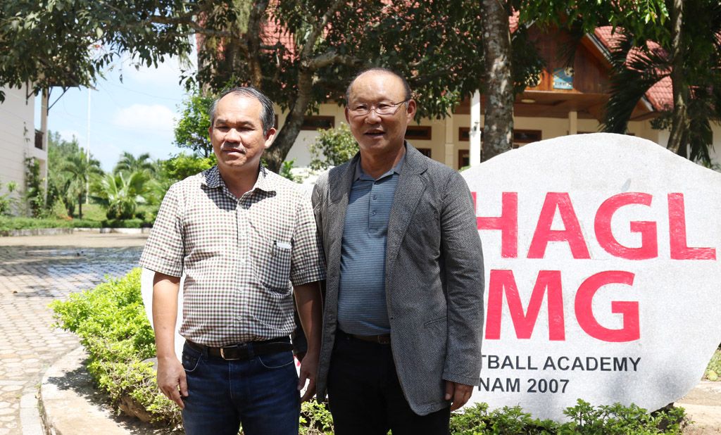 Bầu Đức & HLV Park Hang Seo, Chung Hae Soung