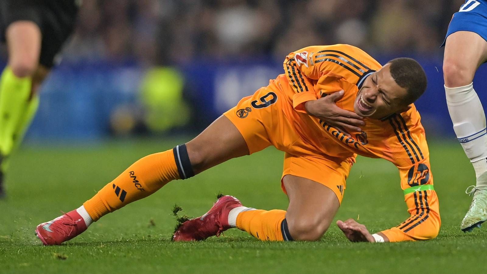 Kylian Mbappé fouled