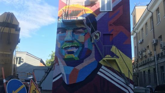 cristiano_ronaldo_muro