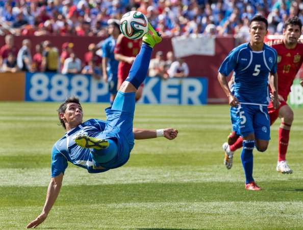 alexander larin, el salvador
