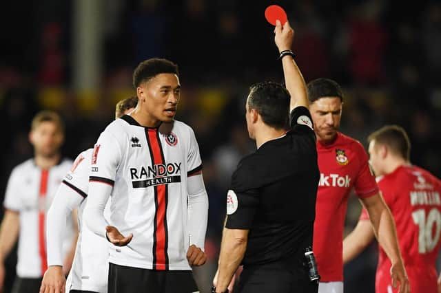 Circle red card Jebbison (Wrexham-Sheffield United) 