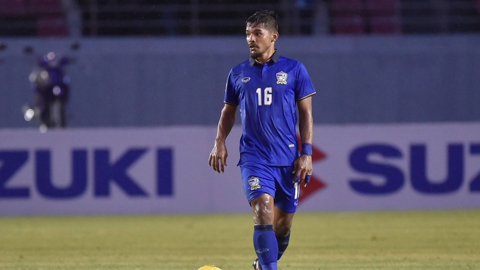 ประทุม ชูทอง 