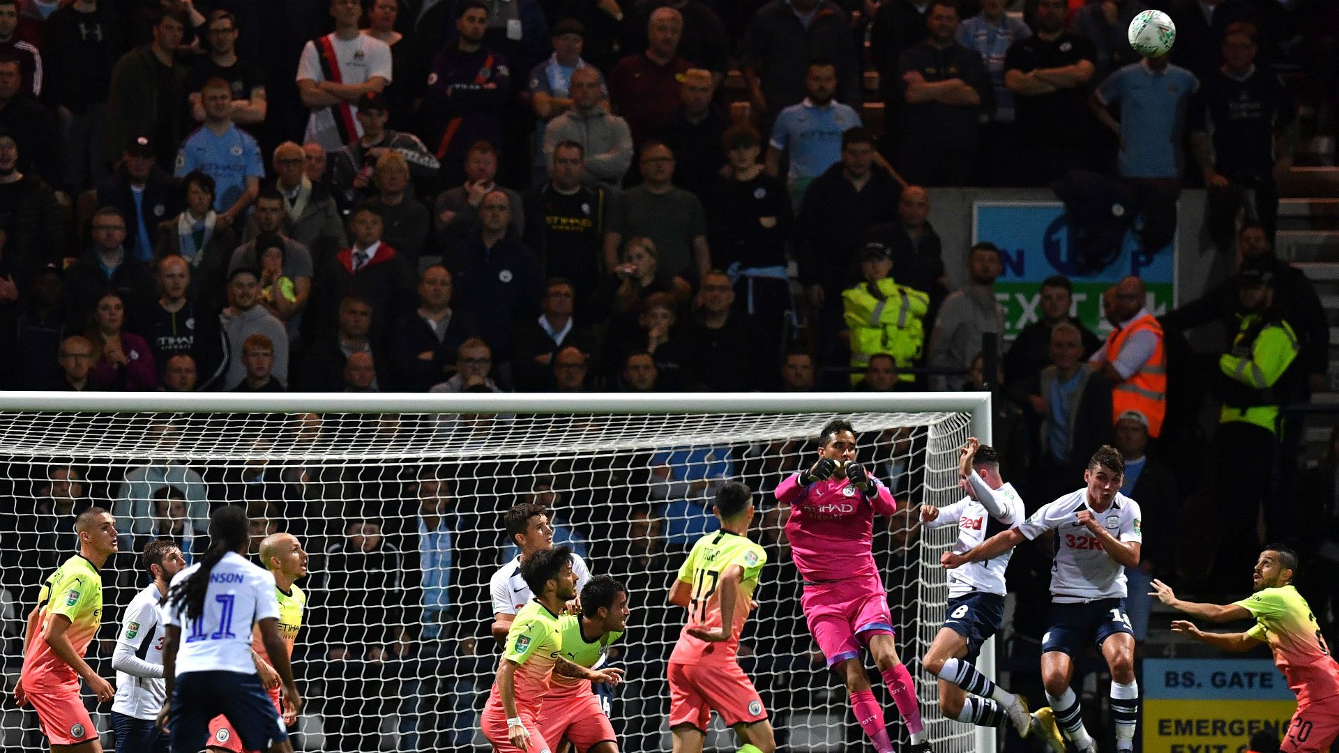 240919 Preston Manchester City Claudio Bravo
