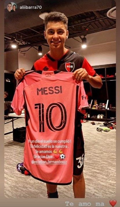 Esteban Fernandez Newell's Old Boys Lionel Messi shirt