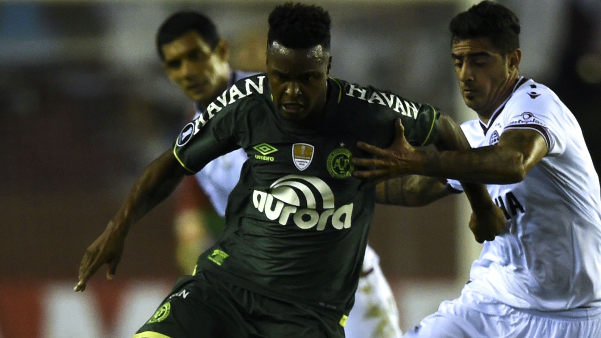 Moisés Chapecoense 28 07 2017