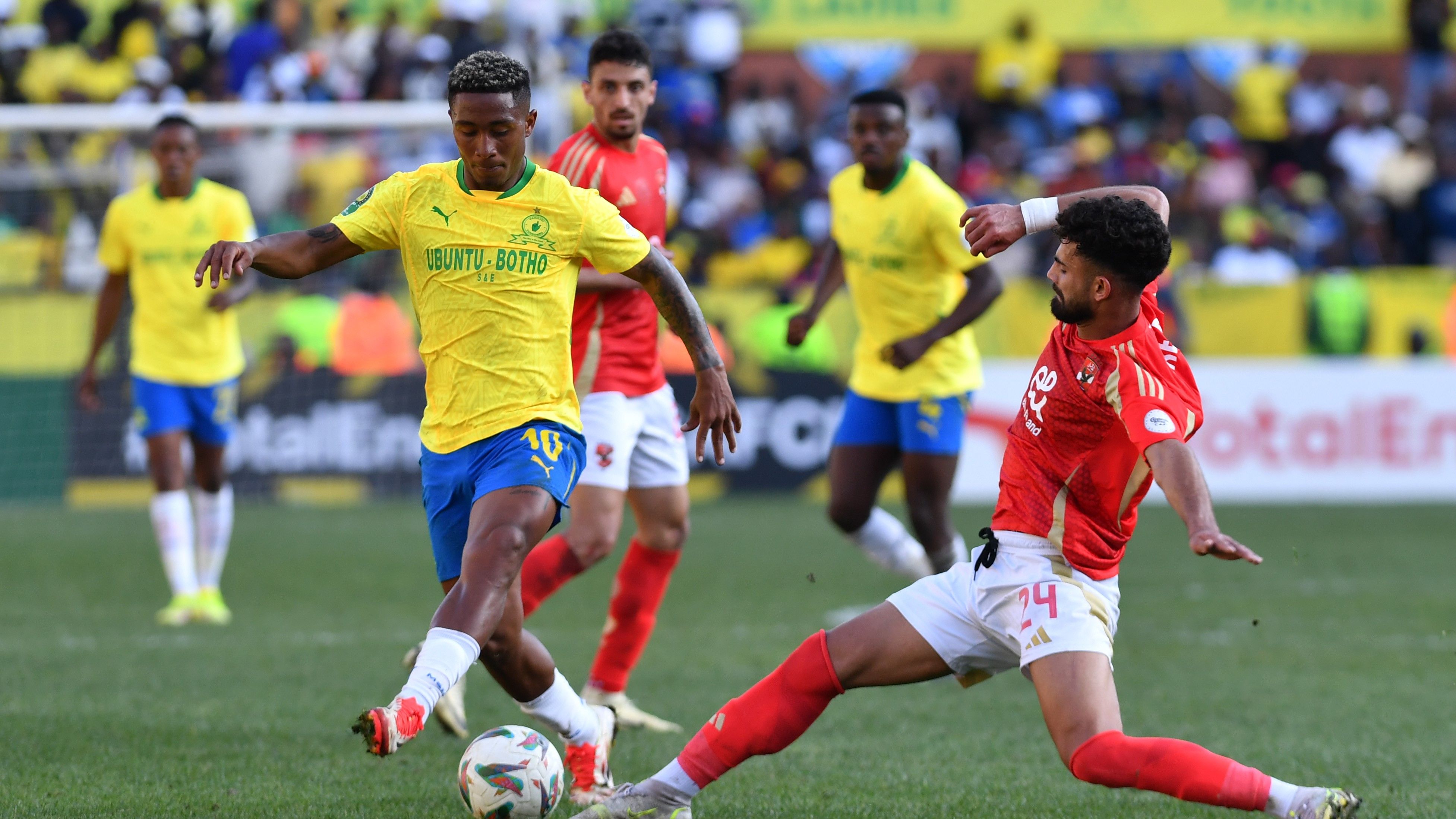 Former Fifa official gives his verdict on why two Al Ahly's Caf Champions  League goals against Mamelodi Sundowns were disallowed - 'The refereeing  decisions were clear and accurate' | Goal.com South Africa