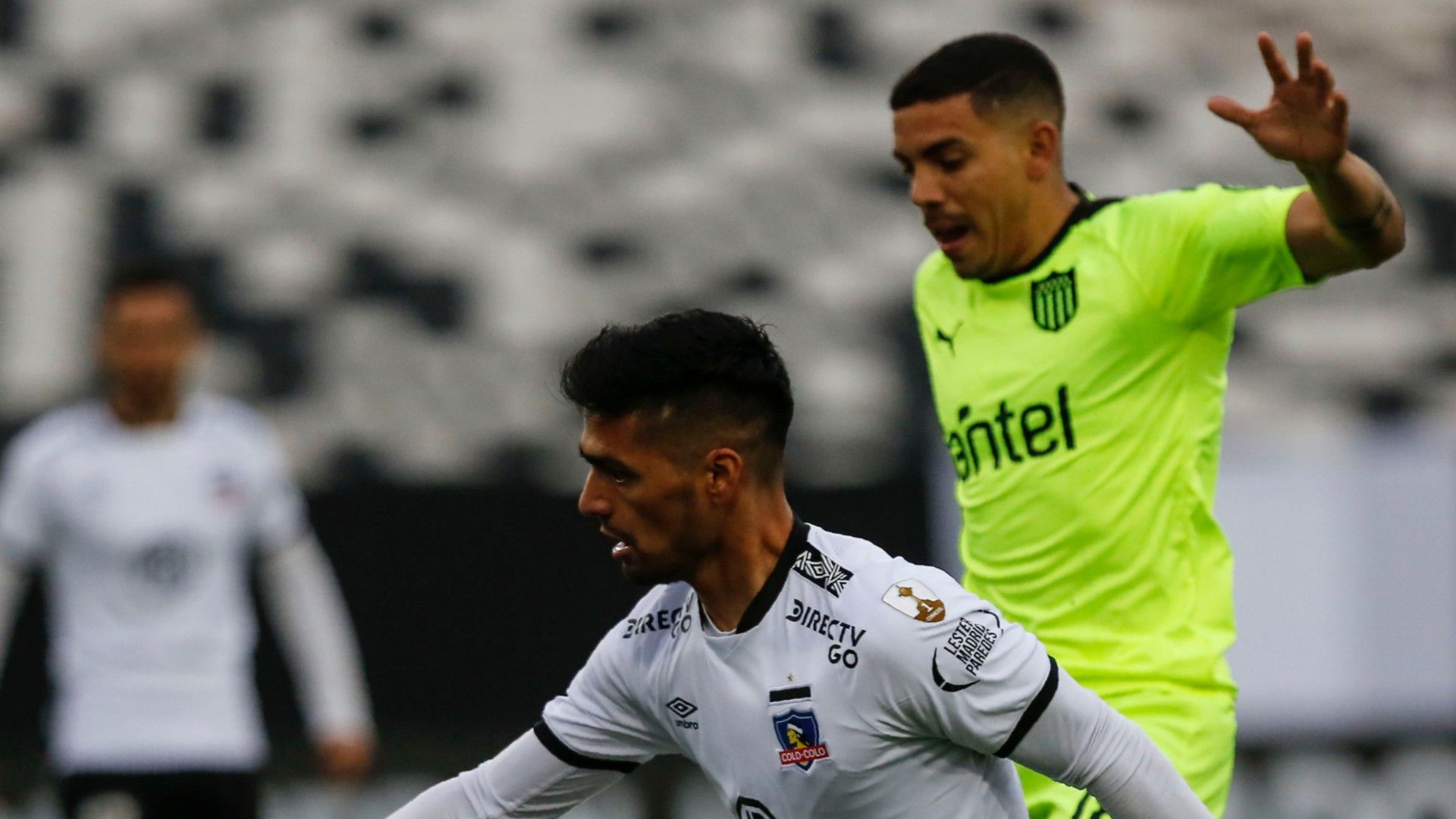 150920 Colo Colo Peñarol Felipe Campos y David Terans