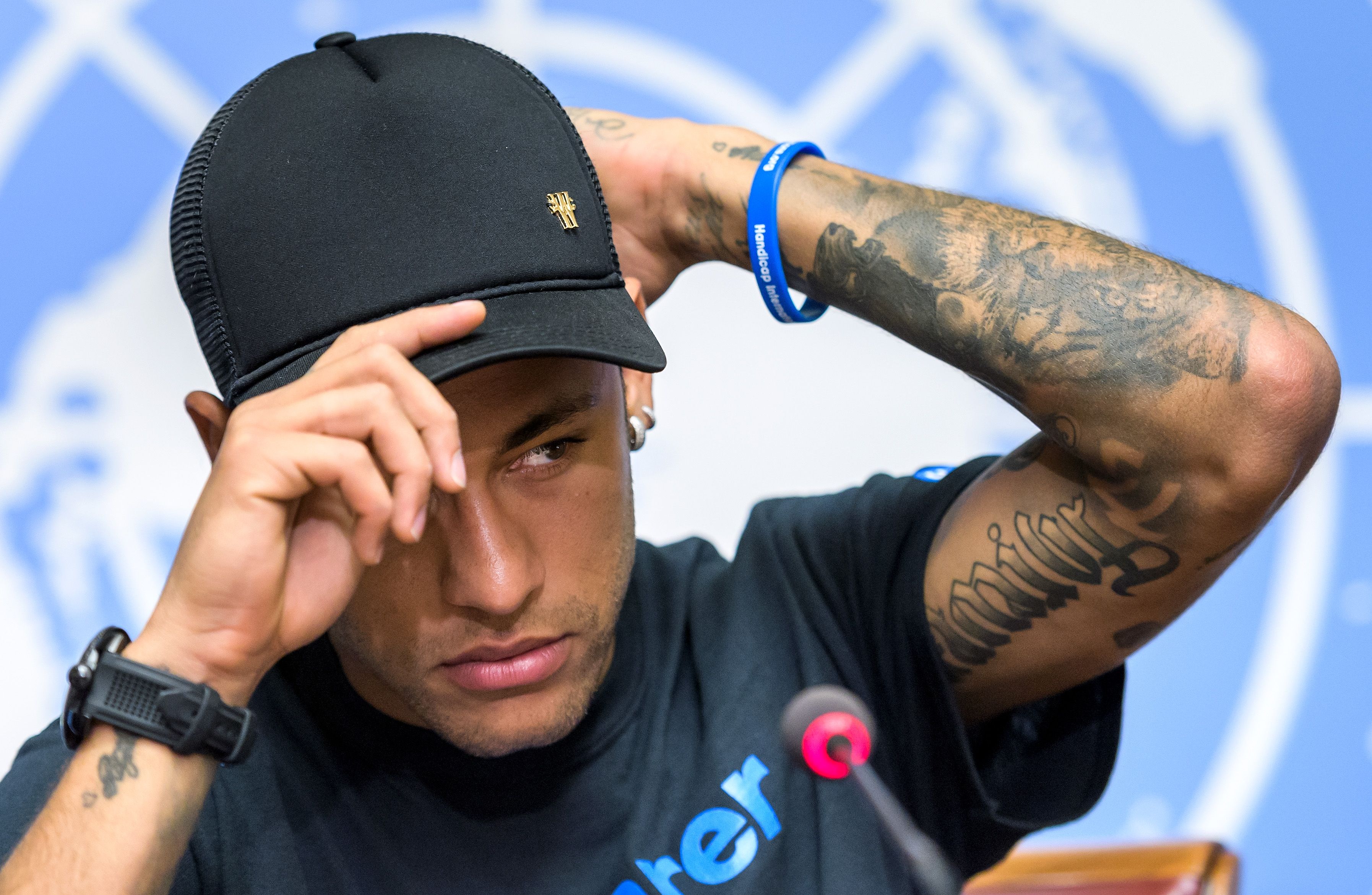 Neymar becomes Handicap International ambassador
