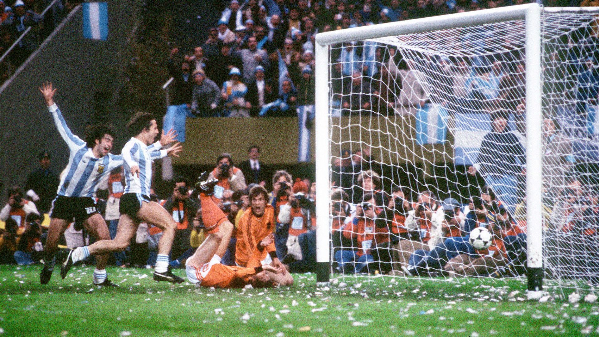 Mario Kempes Argentina Netherlands World Cup 1978 Final Match