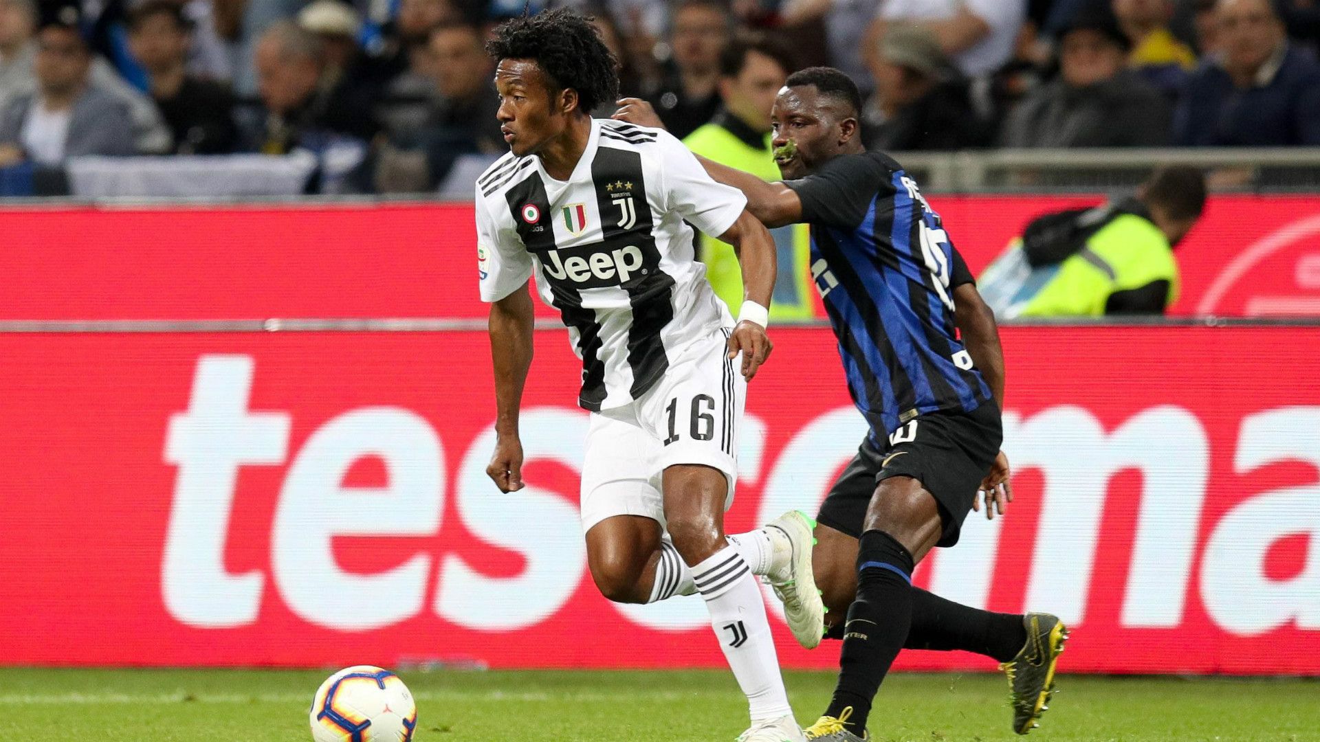Kwadwo Asamoah and Cuadrado - Inter v Juventus 2018/19