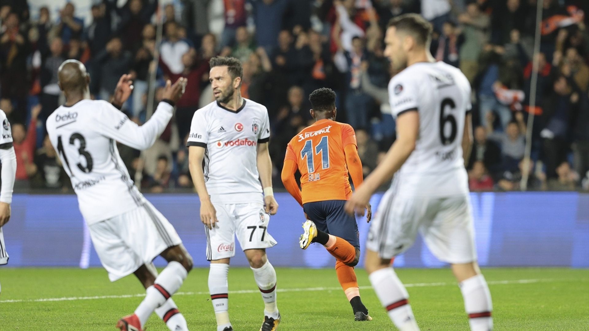 Eljero Elia Basaksehir Besiktas goal 3182018