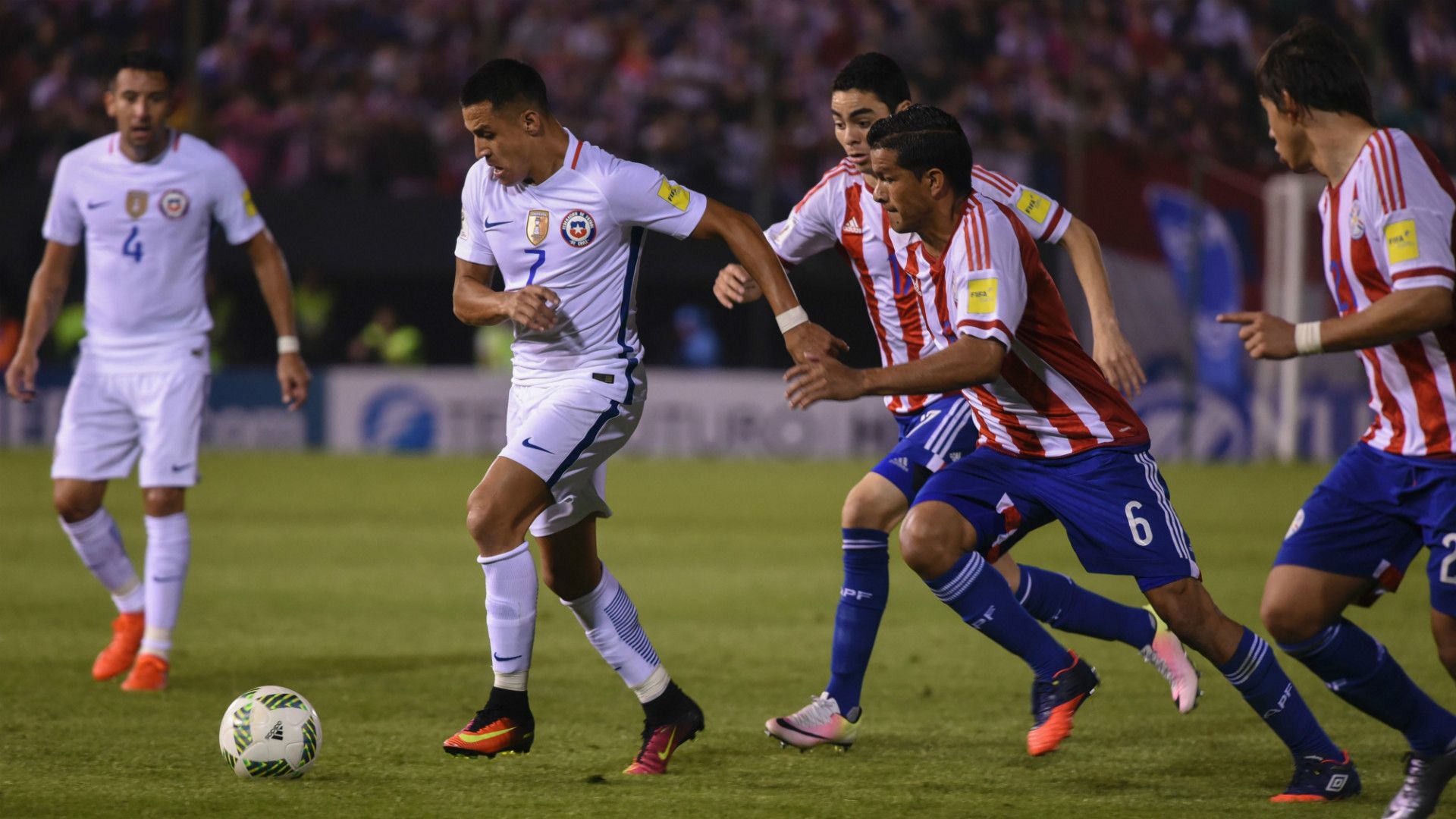 Alexis Sanchez Miguel Almiron Paraguay Chile WC Qualifiers 01092016