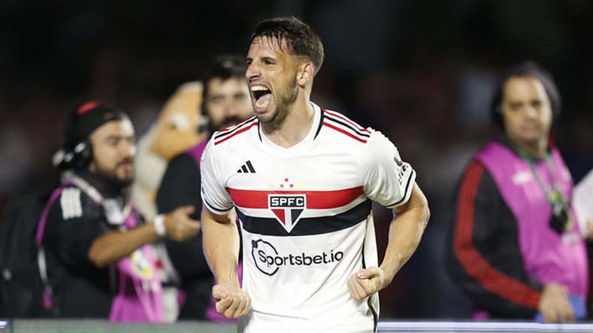 Jonathan Calleri comemora gol do São Paulo sobre o América-MG, pelo Brasileirão 2023