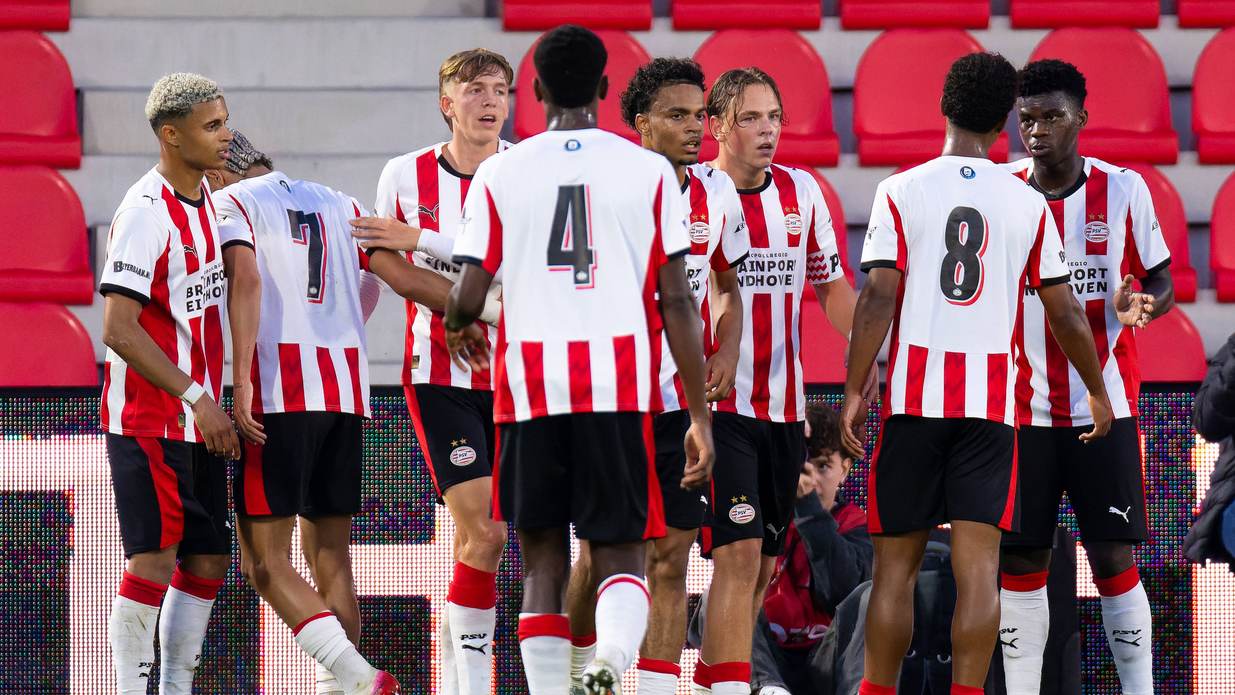 2025-08-29 Jong PSV v Jong AZ - Dutch Keuken Kampioen Divisie EINDHOVEN, NETHERLANDS - AUGUST 29: Robin van Duiven of Jong PSV celebrates after scoring the team s first goal with Dele Thomas of Jong PSV, Tay Abed of Jong PSV, Michael Bresser of Jong PSV, Jordy Bawuah of Jong PSV, Essien Bassey of Jong PSV during the Dutch Keuken Kampioen Divisie match between Jong PSV and Jong AZ at PSV Campus De Herdgang on August 29, 2025 in Eindhoven, Netherlands. Eindhoven PSV Campus De Herdgang Netherlands Content not available for redistribution in The Netherlands directly or indirectly through any third parties. Copyright: xJorisxVerwijstx