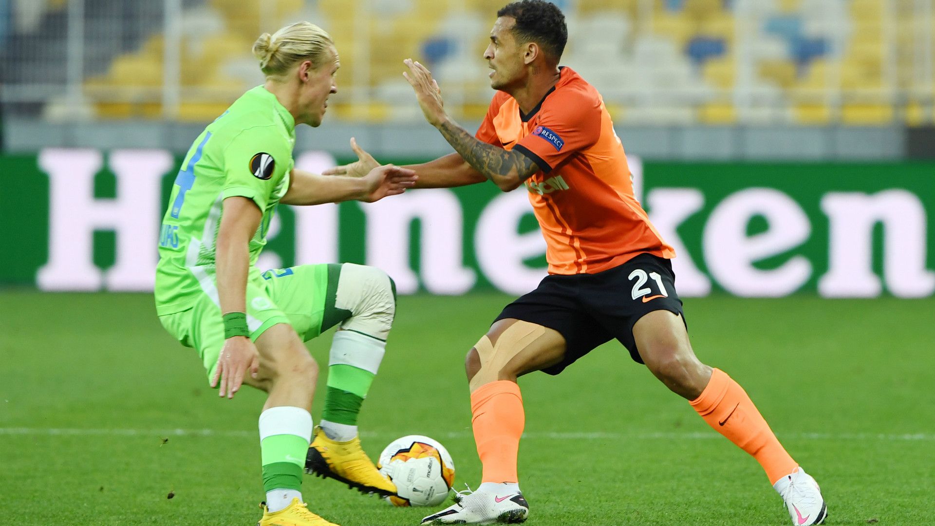 XAVER SCHLAGER WOLFSBURG ALAN PATRICK SHAKHTAR DONETSK EUROPA LEAGUE 05082020