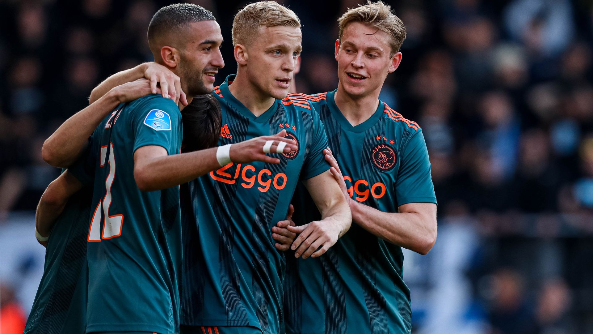 Hakim Ziyech Donny van de Beek Frenkie de Jong Ajax 05152019