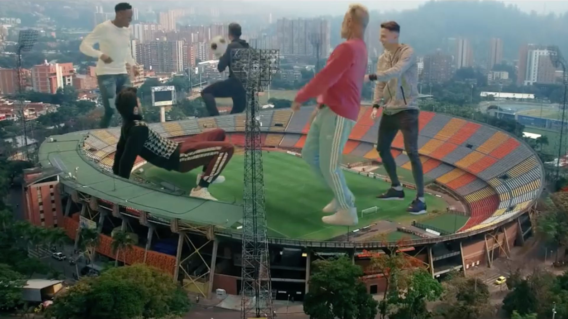 Yerry Mina y James videoclip