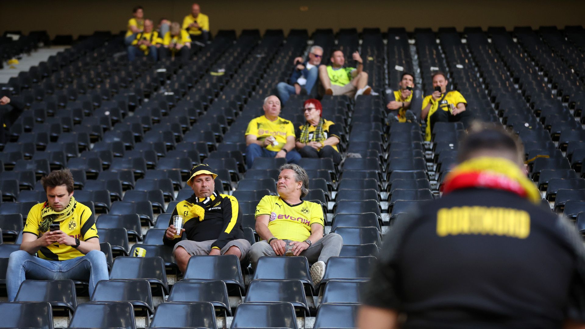 DORTMUND FANS