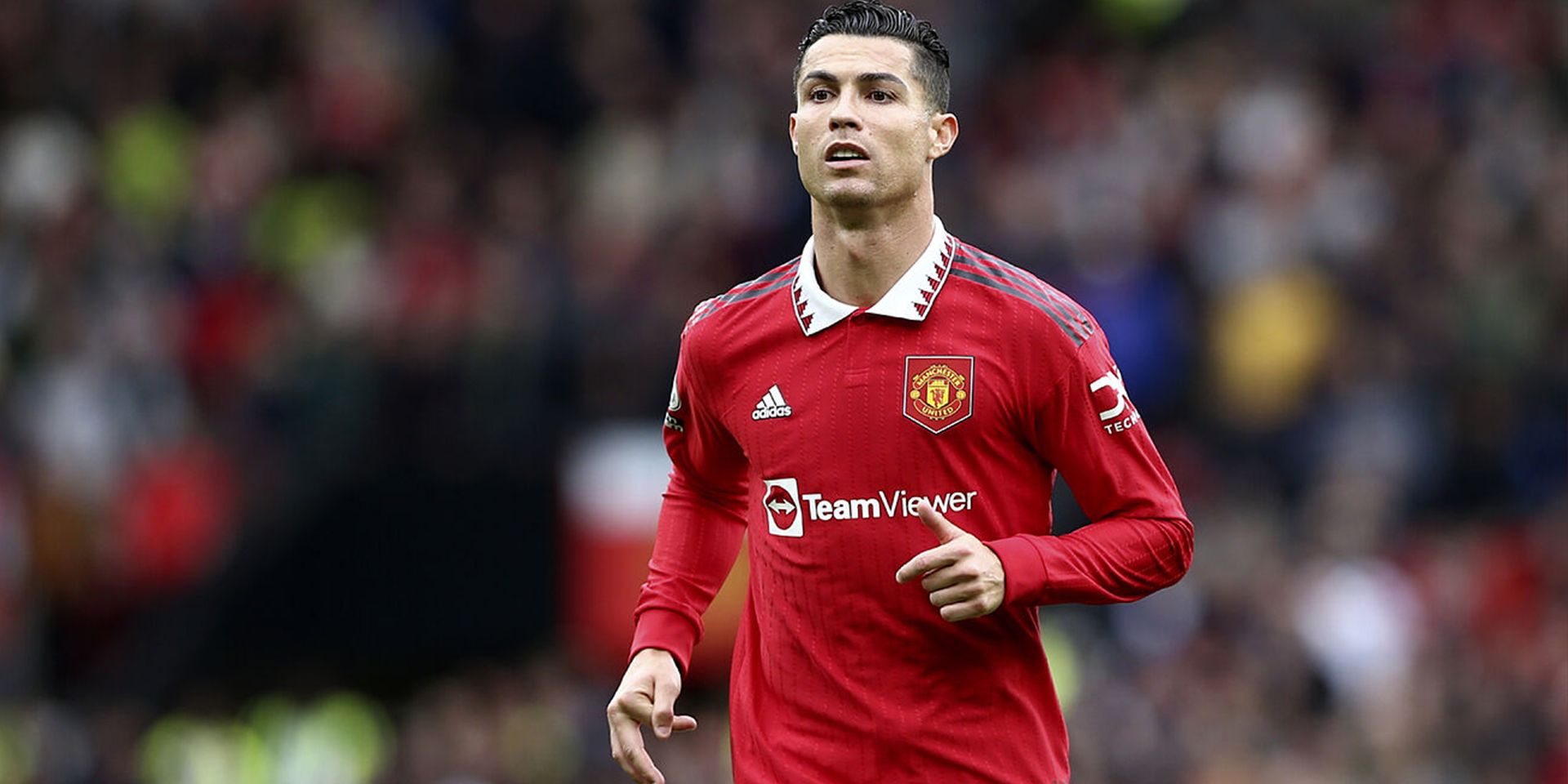 Cristiano Ronaldo HIC desk